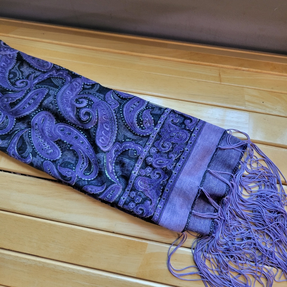 Elegant Purple Paisley Scarf
